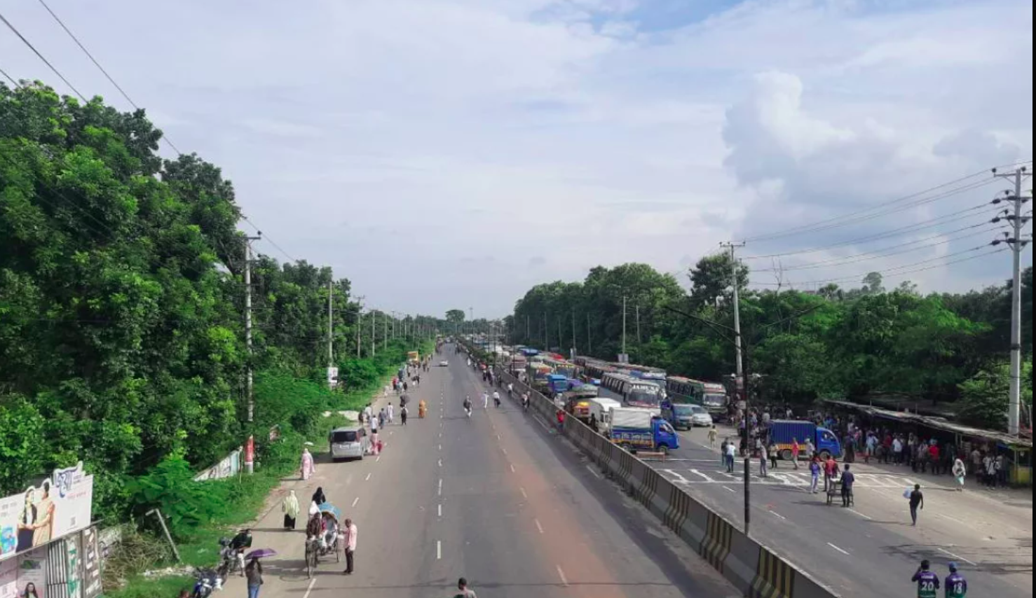 ভোটের ছুটিতে ঢাকা ছাড়ছেন মানুষ, মহাসড়কে তীব্র যানজট ও যাত্রী ভোগান্তি